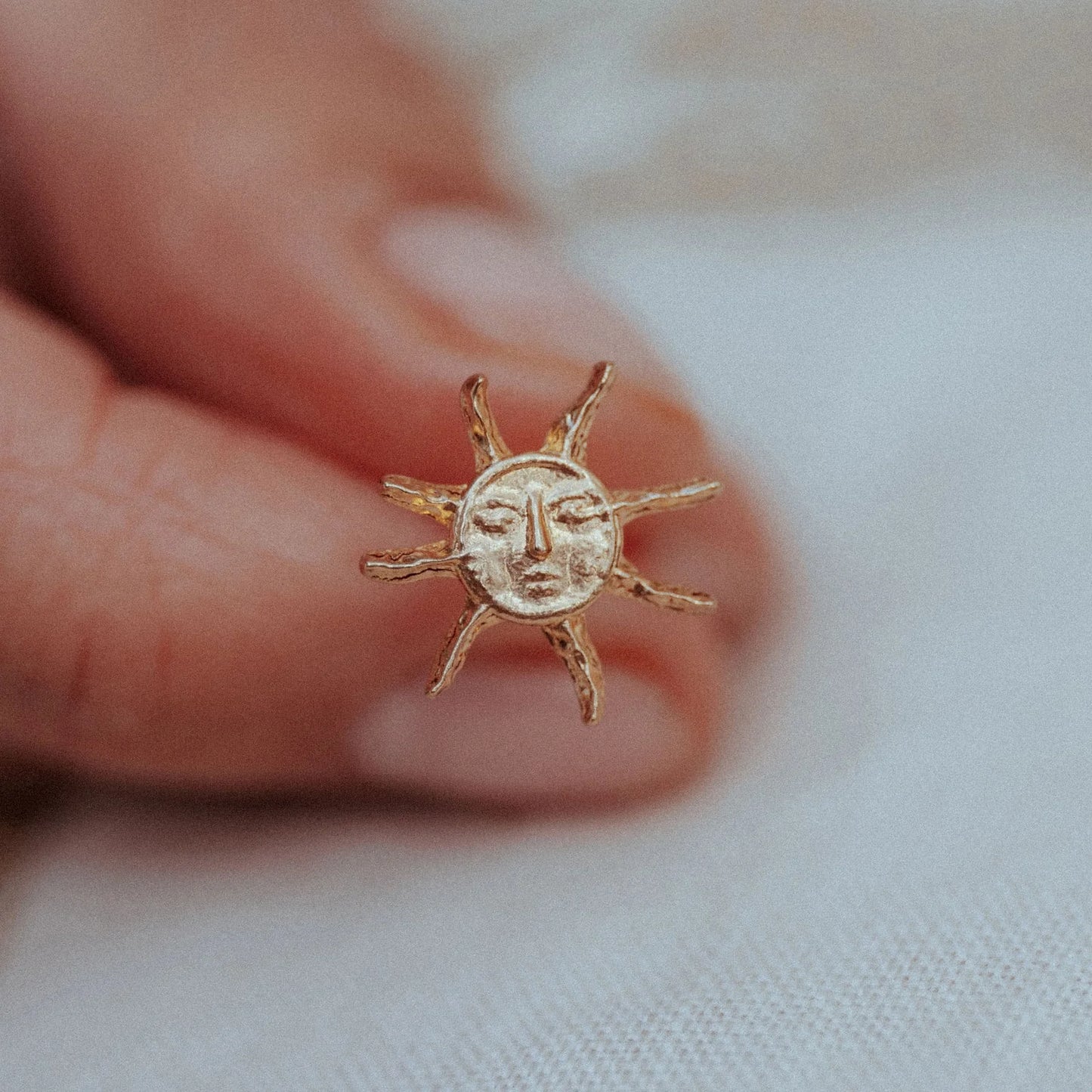 Cabinet | Sunchaser Studs