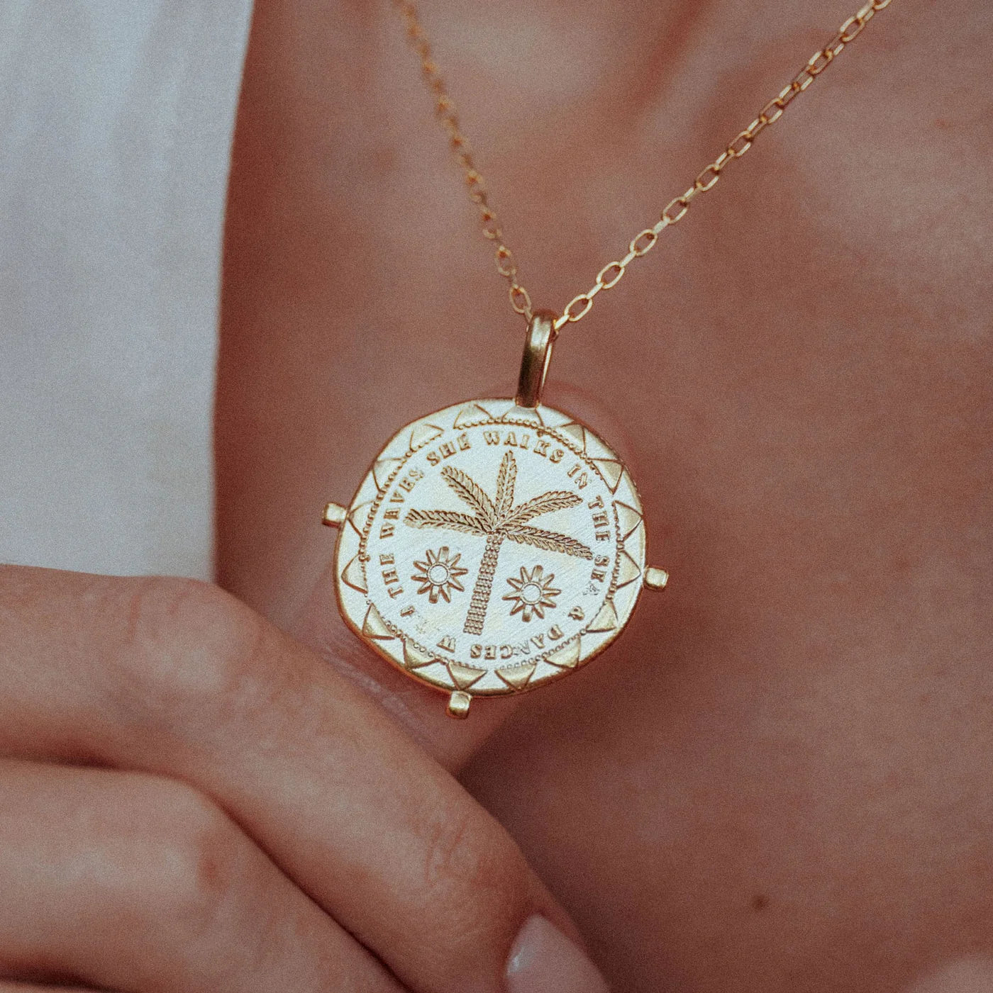 Cabinet | Shade Talisman Pendant On Trace Chain