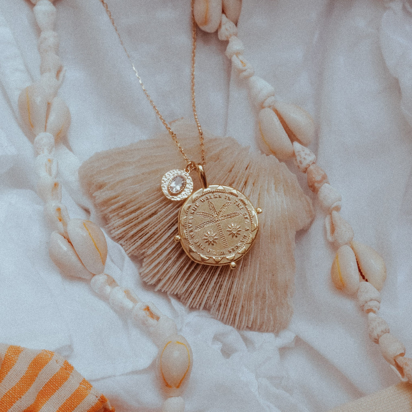 Cabinet | Shade Talisman Pendant On Trace Chain