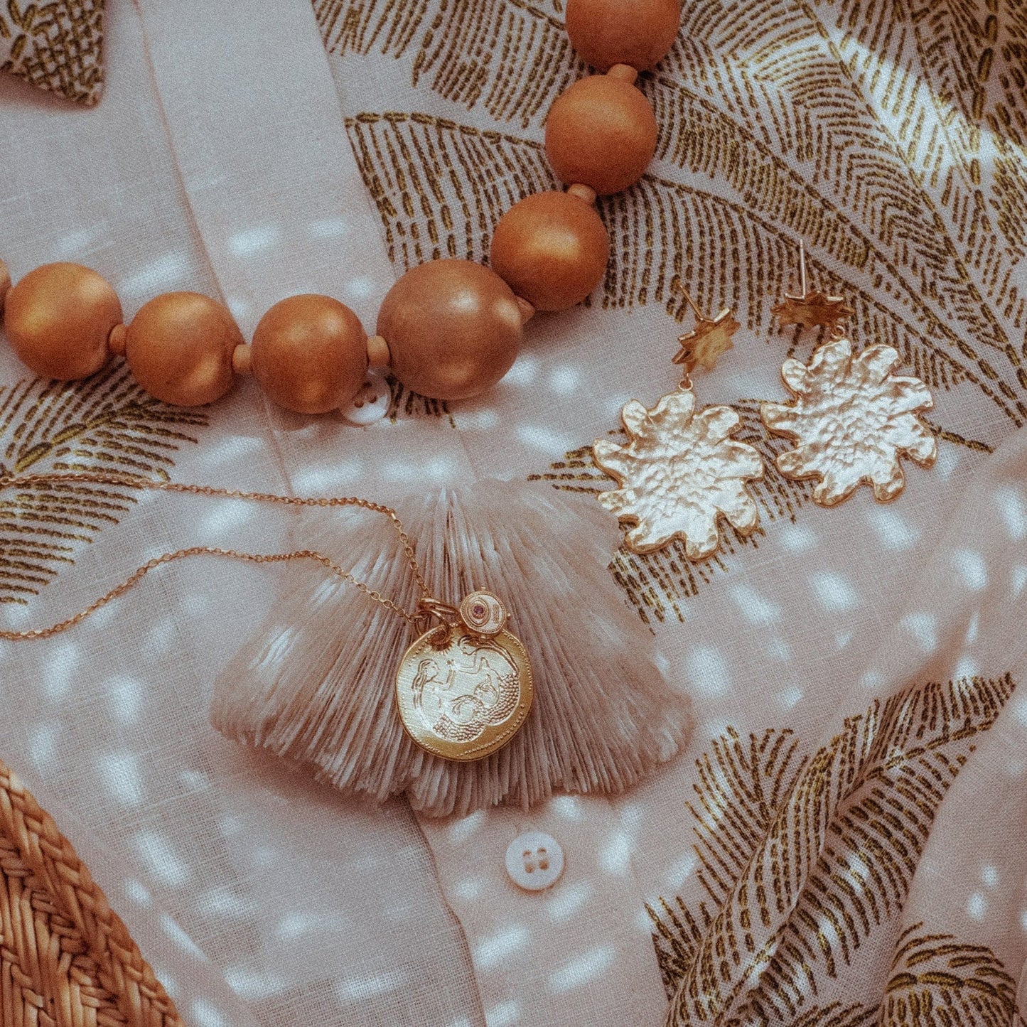 Cabinet | Mermaid Talisman On Trace Chain